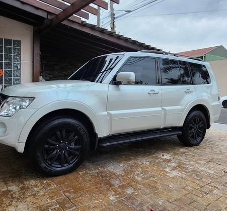 MITSUBISHI PAJERO FULL 3.2 HPE 4X4 16V TURBO INTERCOOLER DIESEL 4P AUTOMÁTICO